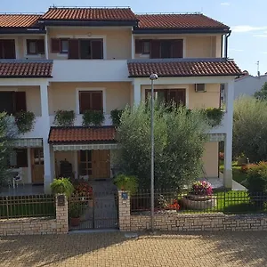 Affittacamere Ulika &, Porec